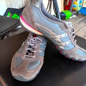 Women's Tennis Shoes pink and Grey size 9